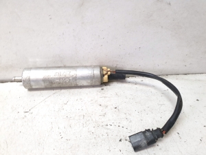 Pompe à carburant - 8K0906095B