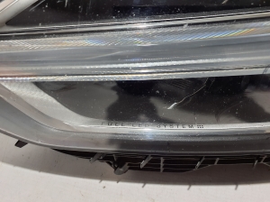 VOLVO XC60 (2017–2026) Esituli 32133544 - 2