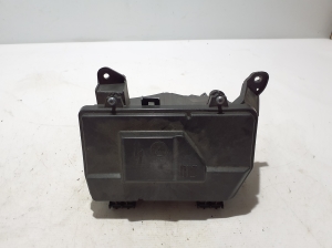   Sicherungskastengehäuse unter der Motorhaube  - A2065400200 