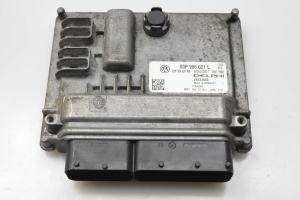 Calculateur moteur - 03P906021L