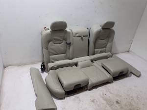 VOLVO XC60 (2017–2026) Rear seat and its components - 2