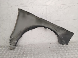 Land Rover Discovery III (2004–2009) Front fender - 2