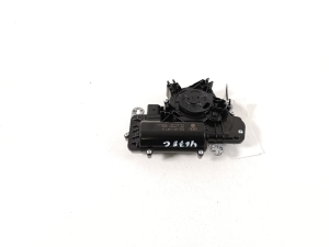 AUDI A4 B9 (2015–2026) Trunk lid soft-close actuator 3V5827887B - 4