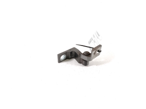   Charnière de porte latérale arrière inférieure  - 8W0833403A 