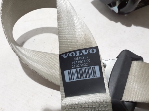 VOLVO XC60 (2017–2026) Rear seat belt 39842313 - 2