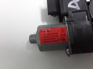 Kia Sorento (2009–2014) Rear side door window regulator motor 834602P010 - 2