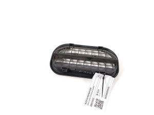 AUDI A4 B9 (2015–2026) Rear fender vent grille 6R0819465C - 3