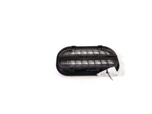 AUDI A4 B9 (2015–2026) Rear fender vent grille 6R0819465C - 3