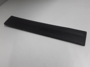 Kia Sorento (2009–2014) Rear side door molding 877342P000 - 4