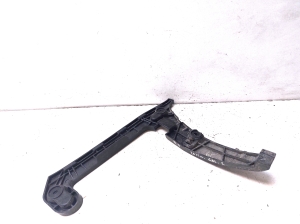 AUDI A4 B9 (2015–2026) Rear bumper bracket 8W5807453 - 2
