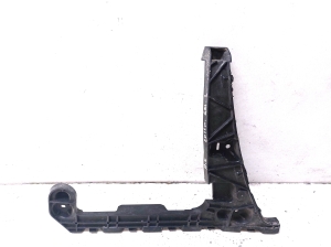 AUDI A4 B9 (2015–2026) Rear bumper bracket 8W5807453 - 4