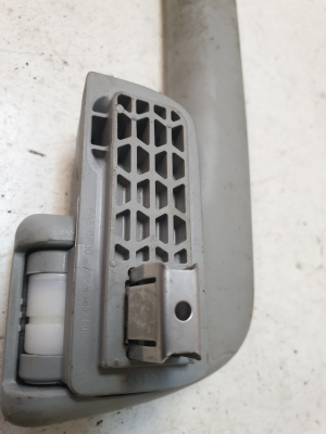 AUDI A4 B9 (2015–2026) Dachinnengriff 4M0857607 - 2