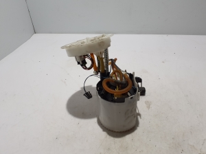 Pompe à carburant dans le réservoir - 32203572