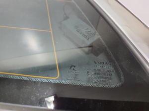 VOLVO XC60 (2017–2026) Vitre de custode arrière 32314266 - 3