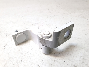 AUDI A4 B9 (2015–2026) Front door lower hinge 8W0831403A - 3