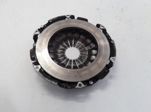 Dacia Sandero (2012–2021) Siduri surveplaat 302101221R - 2