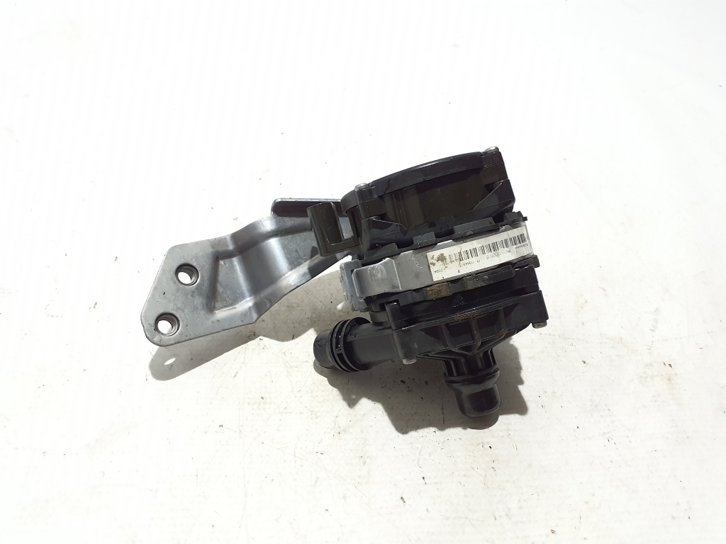 Mercedes Benz GLC-Class 254 (2022–2026) Auxiliary water pump A0005009000 Mercedes Benz GLC-Class 254 (2022–2026) Auxiliary water pump A0005009000