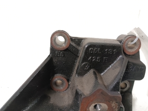 AUDI A4 B9 (2015–2026) Other bracket 05L131425E - 3