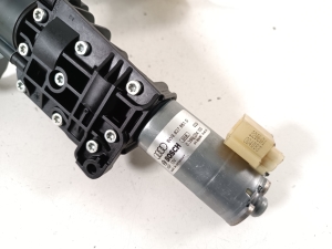 AUDI A4 B9 (2015–2026) Trunk lid soft-close actuator 8W9827851D - 2
