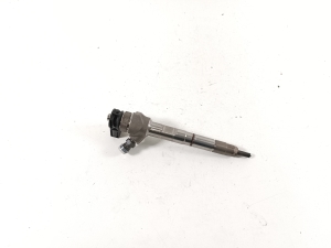   Injektor Einspritzdüse  - 05L130277J 