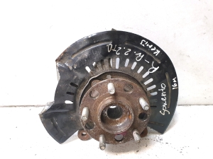 Front wheel hub