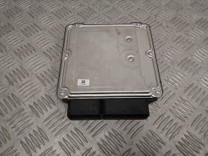 BMW X5 F15 (2013–2018) Motora vadības bloks 8582803 - 2