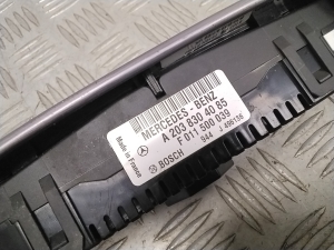 Mercedes Benz CLK-Class 209 (2002–2009) Heater control panel A2038304085 - 3