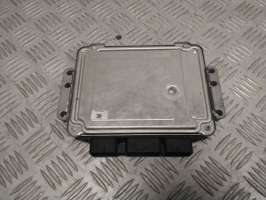 Ford Focus (2004–2011) Engine control unit 6M5112A650NC - 2