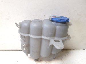 Réservoir de liquide de refroidissement - 8W0121405E