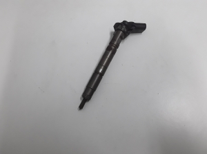 Kia Sorento (2009–2014) Injektor Einspritzdüse 338002F000 - 4
