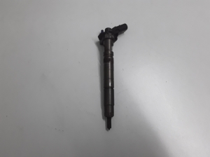 Injektor Einspritzdüse - 338002F000