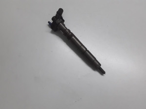Kia Sorento (2009–2014) Injektor Einspritzdüse 338002F000 - 4