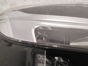 VOLVO S90 (2016–2026) Esituli 31689196 - 2