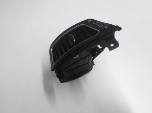 Kia Sorento (2009–2014) Dashboard air vent grilles 2P97420105 - 4