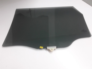 Kia Sorento (2009–2014) Aizmugurējo sānu durvju stikls 834212P010 - 2