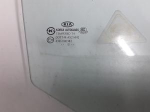 Kia Sorento (2009–2014) Esiukse klaas 824212P001 - 4