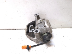 AUDI A6 C7 (2011–2018) Engine mount - 2