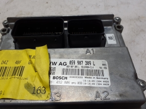 AUDI A4 B9 (2015–2026) Mootori juhtplokk 059907309L - 3