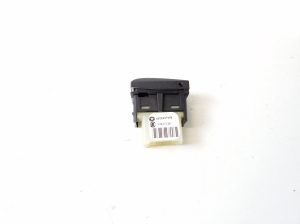 Jeep Grand Cherokee WK2 (2010–2026) Heated seat switch 68059874AB - 2