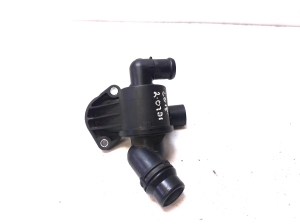 AUDI A6 C7 (2011–2018) Kühlmittelthermostat 03L121111AD