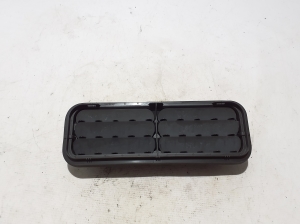   Tagumise poritiiva ventilatsioonivõre  - A2548305601 