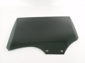 Opel Astra L (2021–2026) Aizmugurējo sānu durvju stikls 98 408 366 80 - 4