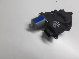Kia Sorento (2009–2014) Rear side door window regulator motor 834502P010 - 3