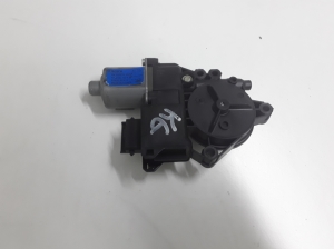   Hinterer Seitentür-Fensterhebermotor  - 834502P010 