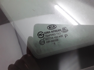 Kia Sorento (2009–2014) Aizmugurējā spārna stikls un tā detaļas 878102P100 - 2
