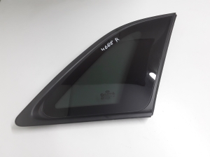   Rear quarter glass and its parts  - 878202P100 
