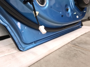 Opel Crossland X X 75 (2017–2026) Rear side doors - 15