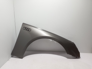   Aile avant  - 8W0821106D 