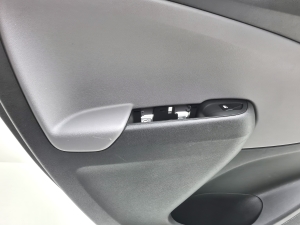 Opel Crossland X X 75 (2017–2026) Tagumise küljeukse polster 475853623 - 10