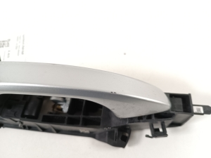 Opel Astra L (2021–2026) Front door external opening handle and its details - 5